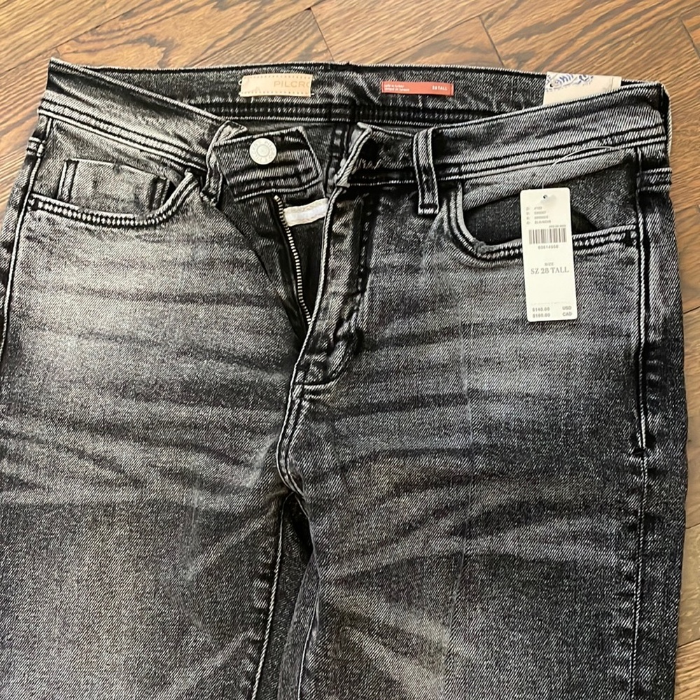 Pilcro slim boyfriend jeans -NWT 28 Tall